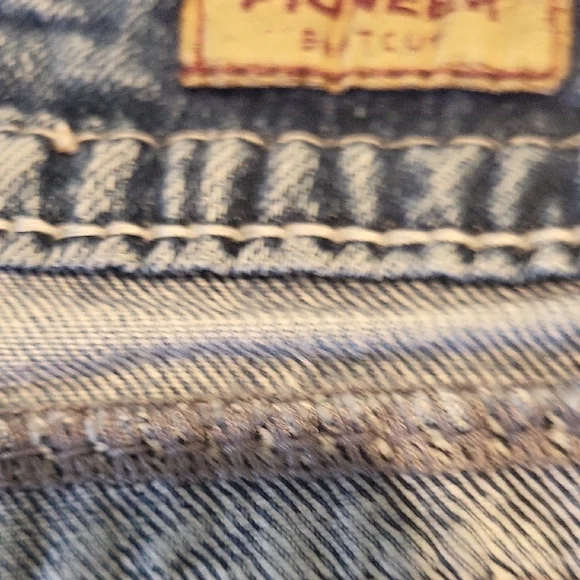 Distressed Blue Jeans - Picture 8 of 9